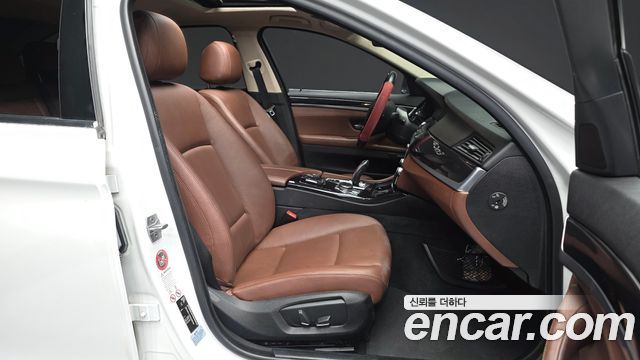 BMW 5 Series (F10) 520d xDrive 2015 — фото 11