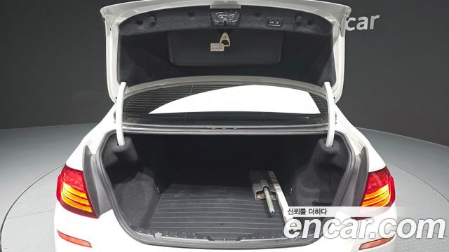 BMW 5 Series (F10) 520d xDrive 2015 — фото 20