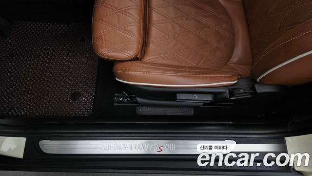 MINI Cooper S Convertible Classic Third Generation 2022 — фото 17