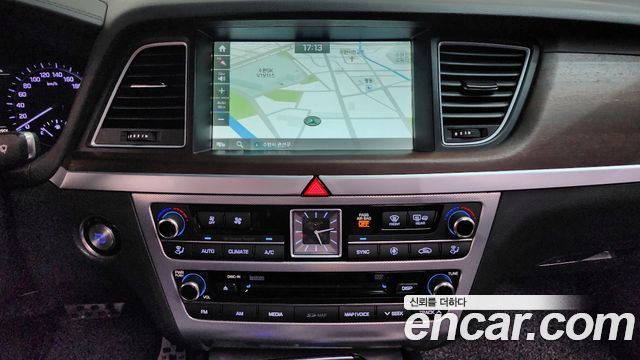 Genesis G80 3.3 GDI AWD Prestige 2018 — фото 12