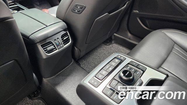 Genesis G80 3.3 GDI AWD Prestige 2018 — фото 28