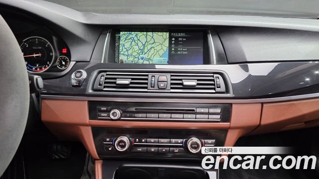 BMW 5 Series (F10) 520d 2014 — фото 21