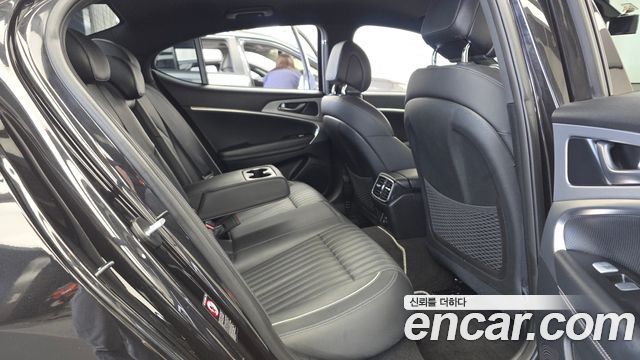 Genesis G70 3.3T Sport Advanced 2018 — фото 12