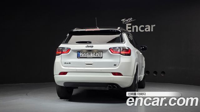Jeep Compass (II) S 2.4 AWD 2022 — фото 4
