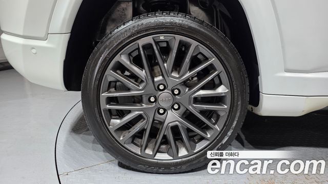 Jeep Compass (II) S 2.4 AWD 2022 — фото 5