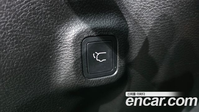 Jeep Compass (II) S 2.4 AWD 2022 — фото 23