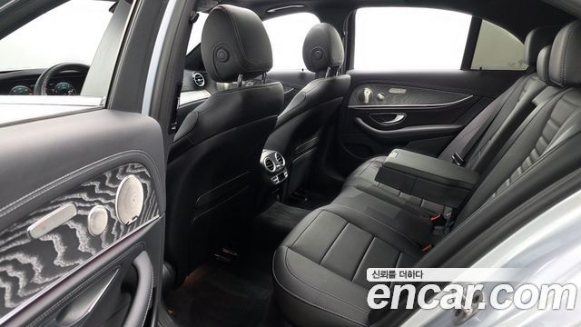 Mercedes-Benz E-Class (W213) E350 4MATIC AMG Line 2022 — фото 15