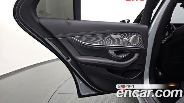 Mercedes-Benz E-Class (W213) E350 4MATIC AMG Line 2022 — фото 31