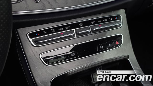 Mercedes-Benz E-Class (W213) E350 4MATIC AMG Line 2022 — фото 35