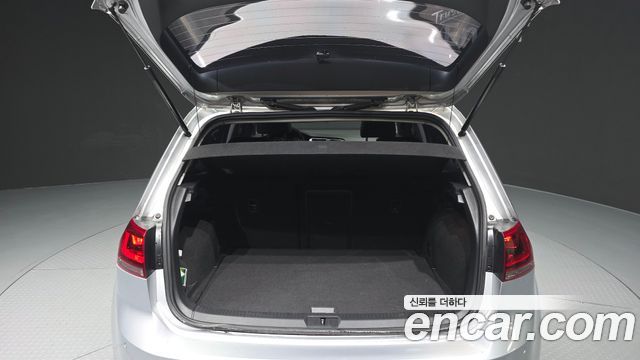 Volkswagen Golf (VII) 2.0 TDI Premium 2014 — фото 20