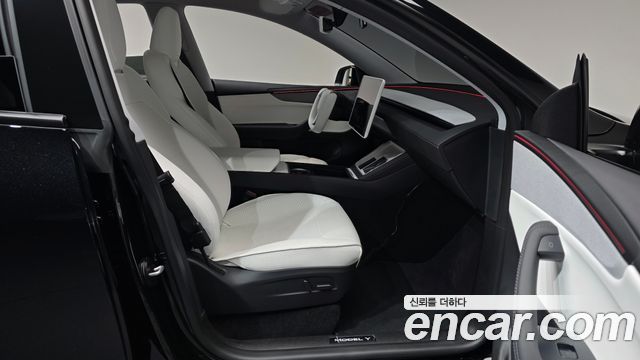 Tesla Model Y RWD 2025 — фото 11