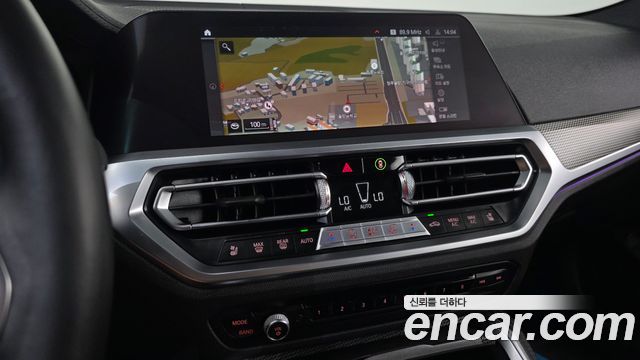 BMW 4 Series (G22) 420i M Sport Convertible 2021 — фото 12