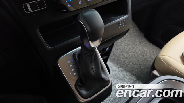Hyundai Staria HEV 1.6 Cargo 5-Seater Modern 2025 — фото 9