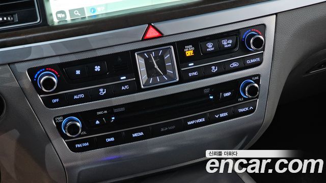 Genesis G80 3.3 GDI Premium Luxury 2017 — фото 24
