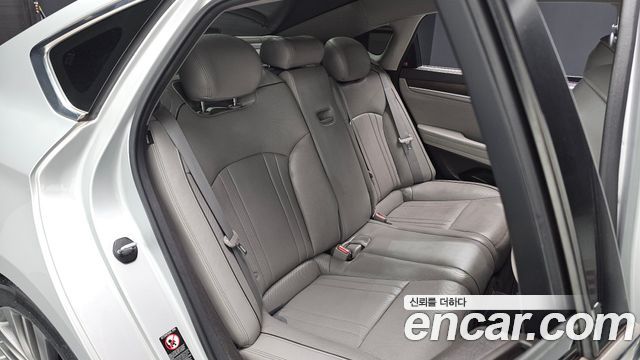 Genesis G80 3.3 GDI Premium Luxury 2017 — фото 32