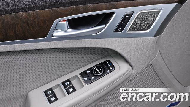 Genesis G80 3.3 GDI Premium Luxury 2017 — фото 36