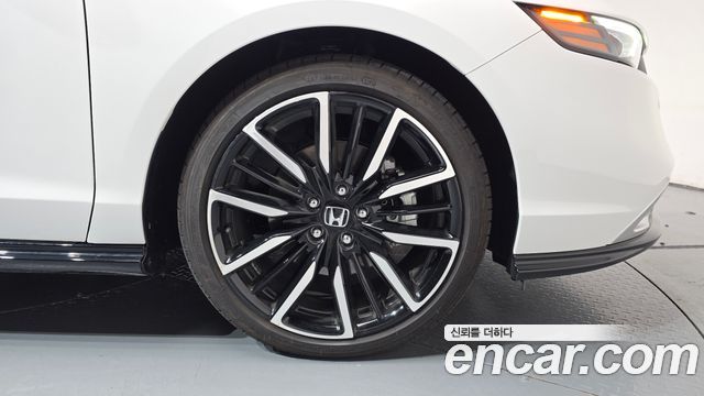 Honda Accord (XI) 2.0 Hybrid Touring 2025 — фото 5