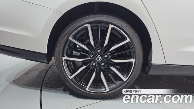 Honda Accord (XI) 2.0 Hybrid Touring 2025 — фото 27
