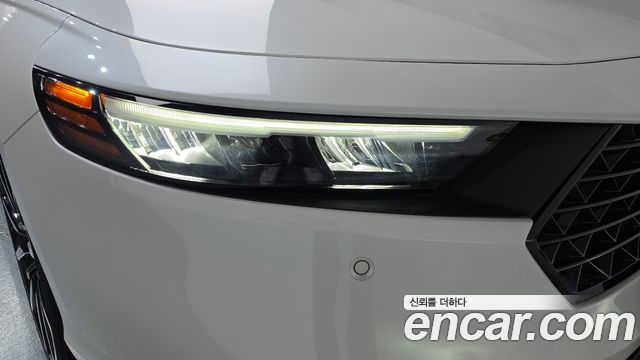 Honda Accord (XI) 2.0 Hybrid Touring 2025 — фото 28
