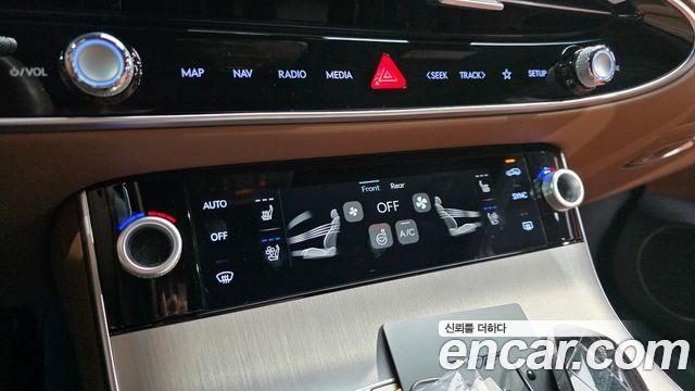 Genesis GV70 2.5T Gasoline AWD 2025 — фото 19