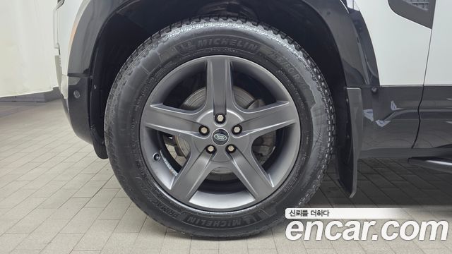 Land Rover Defender (L663) 110 P300 X-Dynamic SE 2022 — фото 5