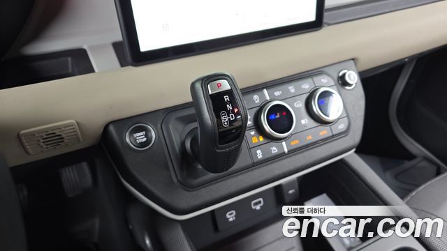 Land Rover Defender (L663) 110 P300 X-Dynamic SE 2022 — фото 9