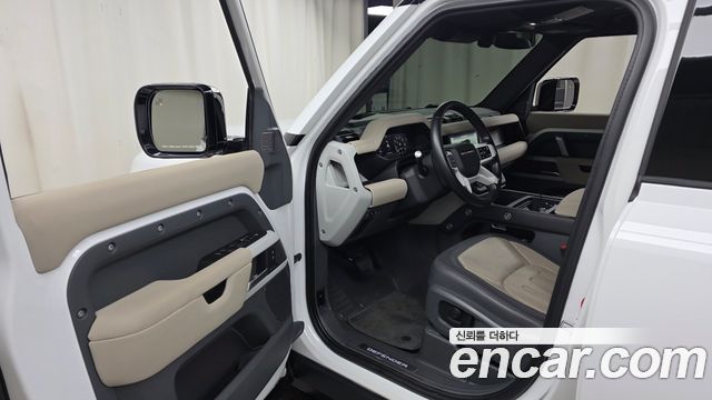 Land Rover Defender (L663) 110 P300 X-Dynamic SE 2022 — фото 10