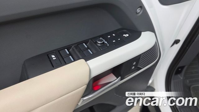Land Rover Defender (L663) 110 P300 X-Dynamic SE 2022 — фото 27