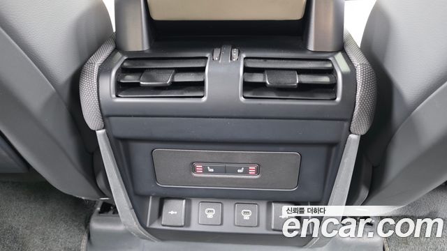 Land Rover Defender (L663) 110 P300 X-Dynamic SE 2022 — фото 30