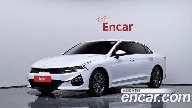 Kia K5 (III) 2.0 Prestige 2023 — фото 1