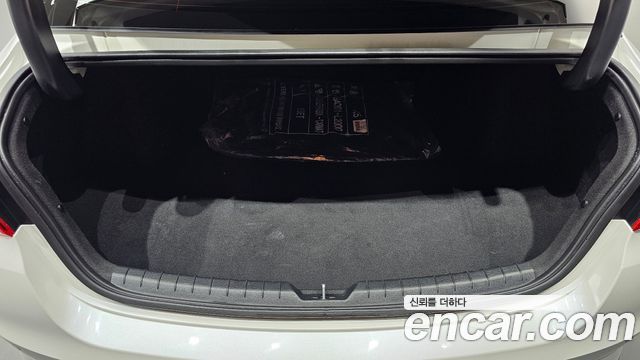 Kia K5 (III) 2.0 Prestige 2023 — фото 18