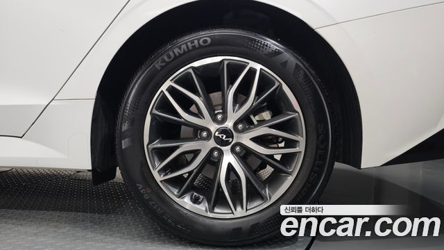Kia K5 (III) 2.0 Prestige 2023 — фото 21