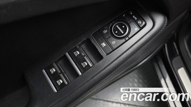 Genesis G80 3.3 GDI Luxury 2017 — фото 35