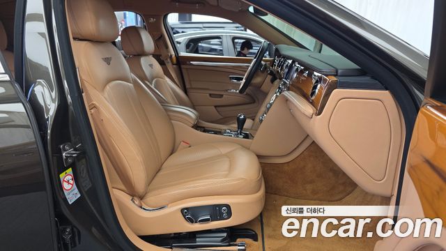 Bentley Mulsanne 6.8 2018 — фото 15