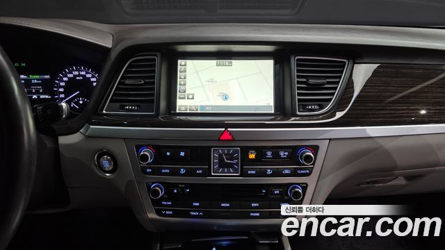 Genesis G80 3.3 GDI AWD Luxury 2017 — фото 21