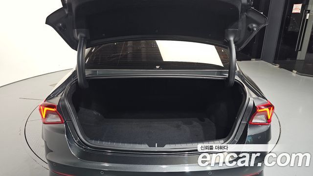 Kia K5 (III) 2.0 Signature 2020 — фото 20