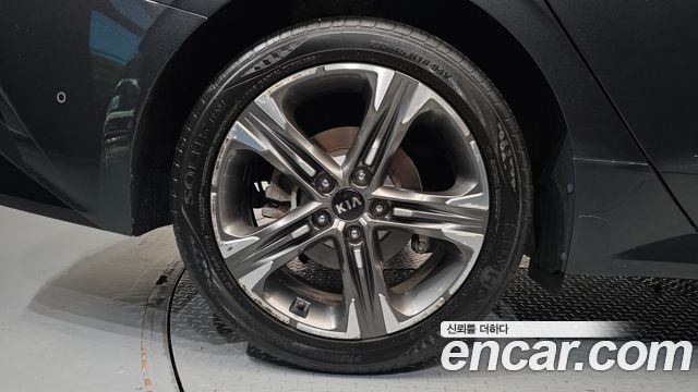 Kia K5 (III) 2.0 Signature 2020 — фото 21