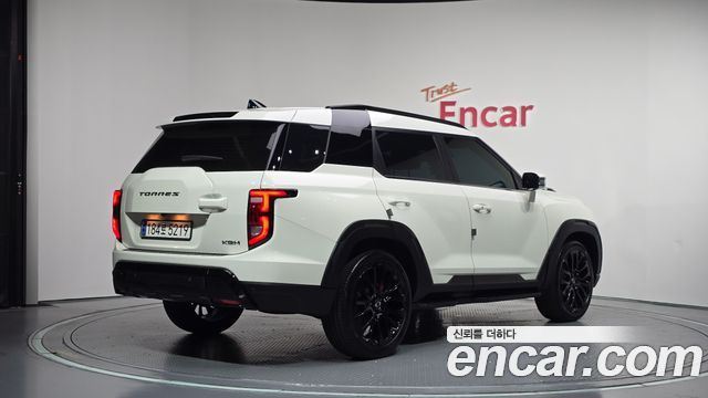 KG Mobility (SsangYong) Torres Gasoline 1.5 4WD Black Edition 2024 — фото 2