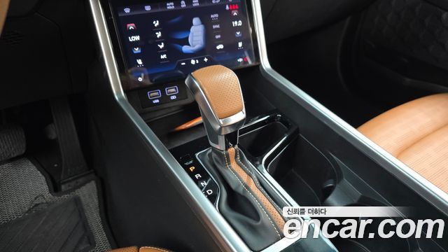 KG Mobility (SsangYong) Torres Gasoline 1.5 4WD Black Edition 2024 — фото 9