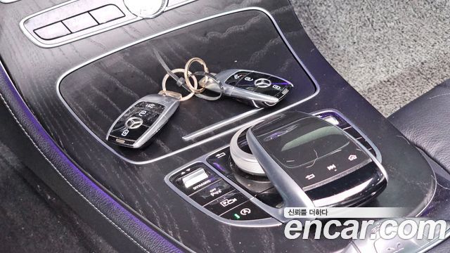Mercedes-Benz E-Class (W213) E220d Cabriolet 2018 — фото 16