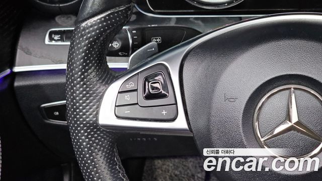 Mercedes-Benz E-Class (W213) E220d Cabriolet 2018 — фото 17