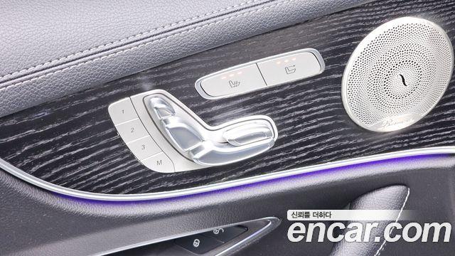 Mercedes-Benz E-Class (W213) E220d Cabriolet 2018 — фото 28