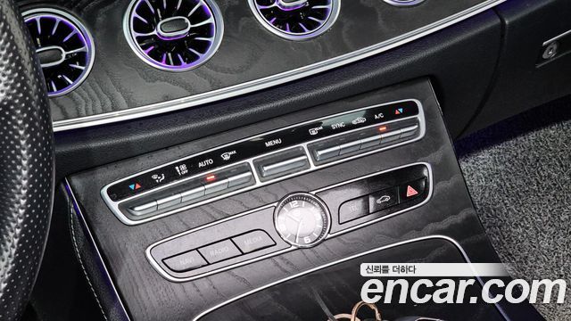 Mercedes-Benz E-Class (W213) E220d Cabriolet 2018 — фото 29