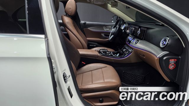 Mercedes-Benz E-Class (W213) E300 AMG Line 2019 — фото 11