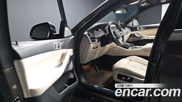 BMW X6 (G06) M50i 2021 — фото 10