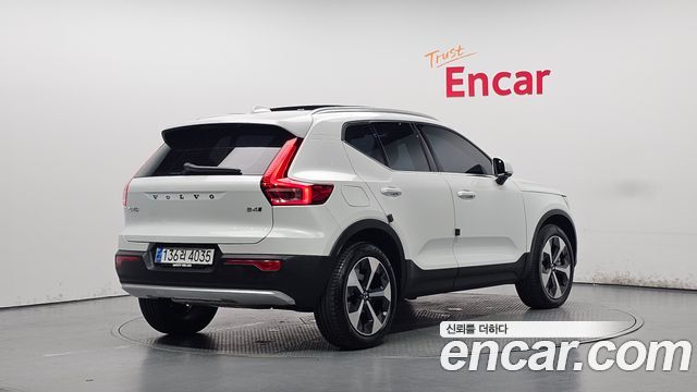Volvo XC40 B4 Ultra Bright 2025 — фото 2