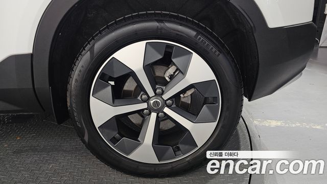 Volvo XC40 B4 Ultra Bright 2025 — фото 21