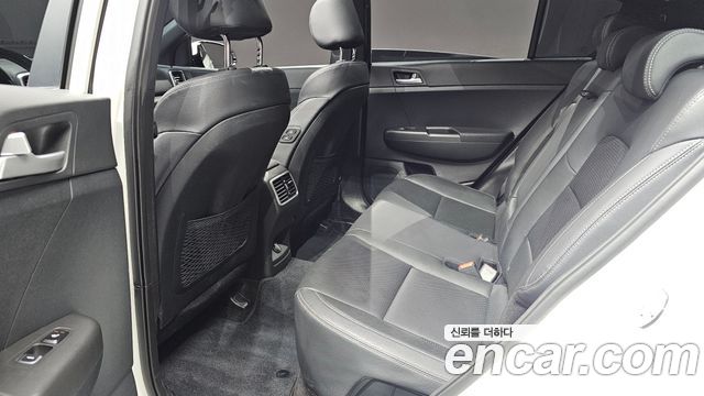 Kia Sportage The Bold Diesel 2.0 2WD Prestige 2021 — фото 12