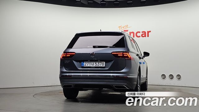 Volkswagen Tiguan Allspace 2.0 TDI Prestige 2020 — фото 4