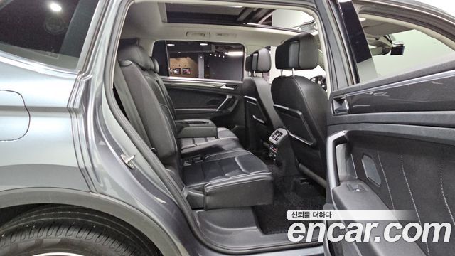 Volkswagen Tiguan Allspace 2.0 TDI Prestige 2020 — фото 12